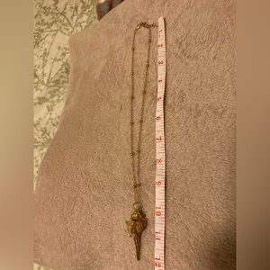 🔥$25🔥Gold plated Conch Seashell Beach Vacation Necklace NEW IN GIFT BOX